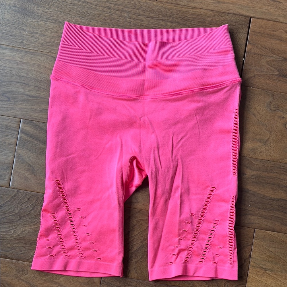 Victoria sport biker shorts